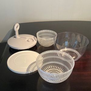 Pampered Chef Salad and Berry Spinner